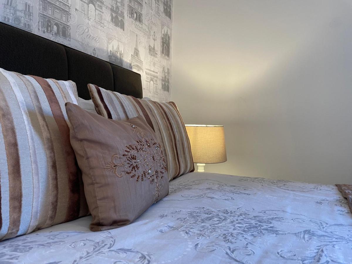St Georges Balcony Suite With Parking Портцмаус Экстерьер фото